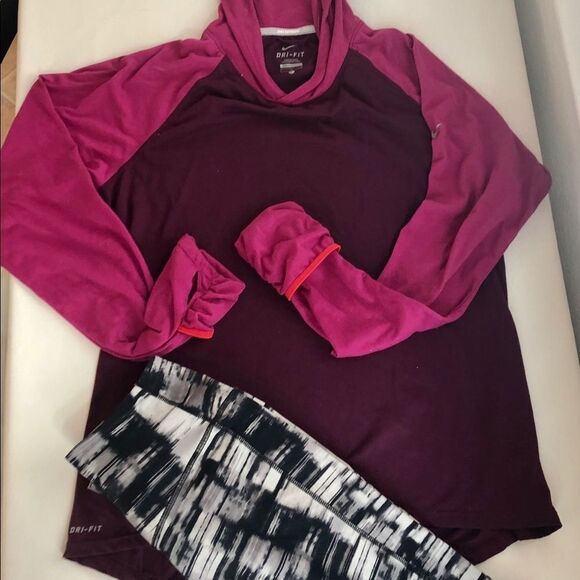 Nike long sleeve. 2-toned, reflective, hooded running top L - Picture 1 of 7